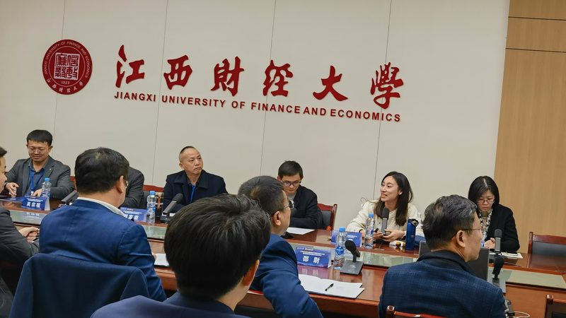 商标被驳回复审的流程主要包括以下步骤：